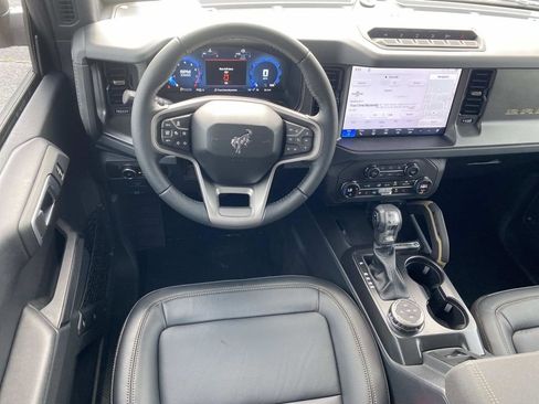 New 2026 Ford Bronco Badlands AWD/4WD image 9
