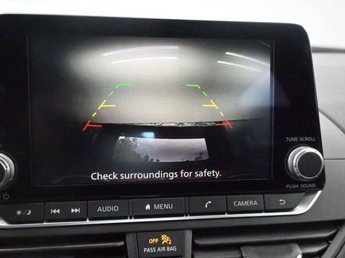 Used 2025 Nissan Altima 2.5 S image 12