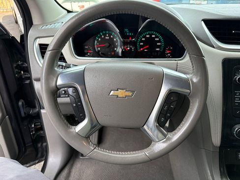 Used 2017 Chevrolet Traverse LT image 35