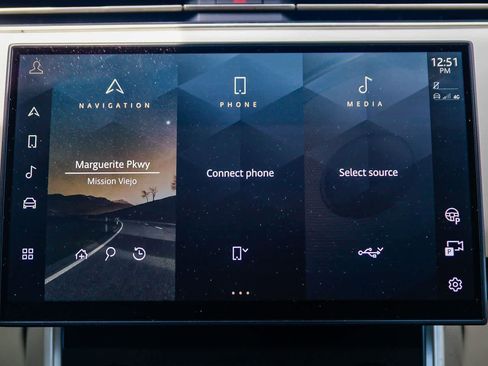 Used 2023 Land Rover Range Rover Long Wheelbase SE image 14