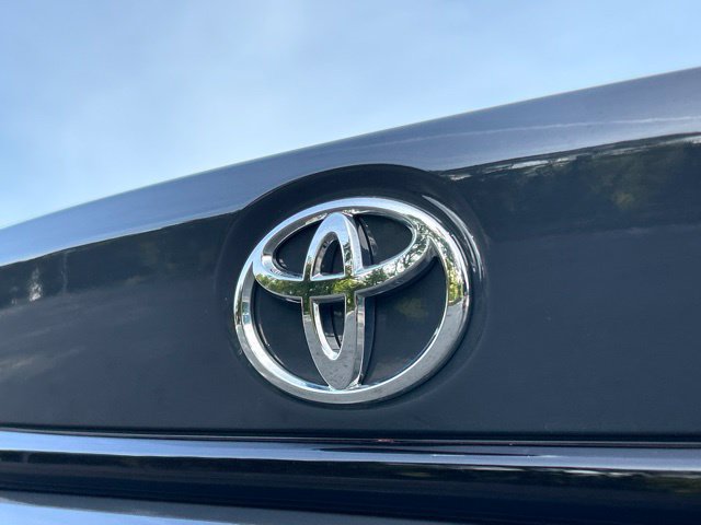 Used 2024 Toyota Corolla LE FWD image 8