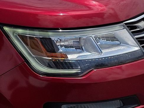 Used 2017 Ford Explorer XLT w/ Equipment Group 202A FWD image 29