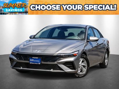 Used 2025 Hyundai Elantra SE w/ Cargo Package