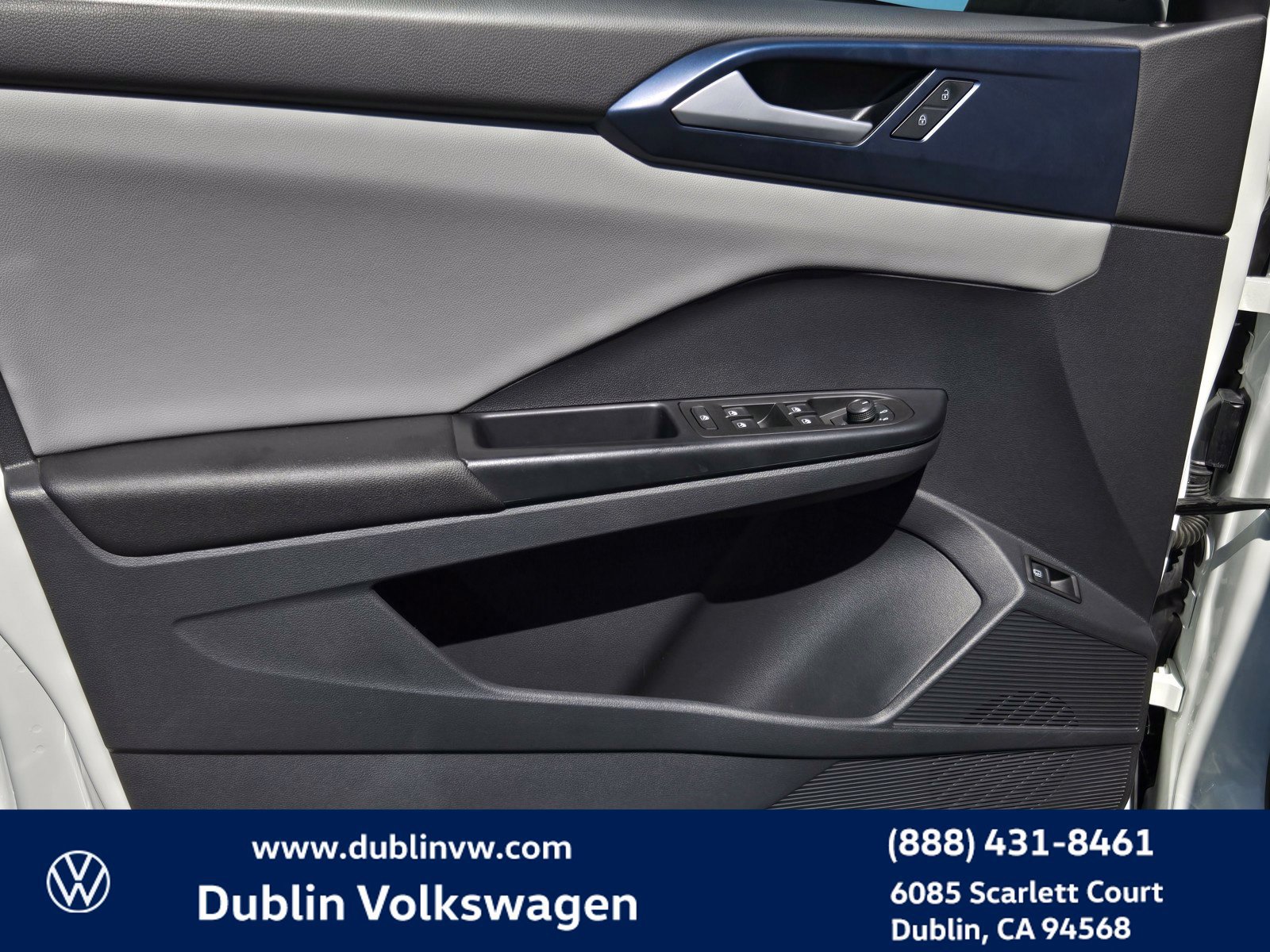 Certified 2023 Volkswagen Taos SE FWD image 10