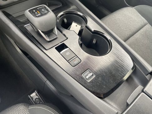 Used 2024 Nissan Rogue SV image 19