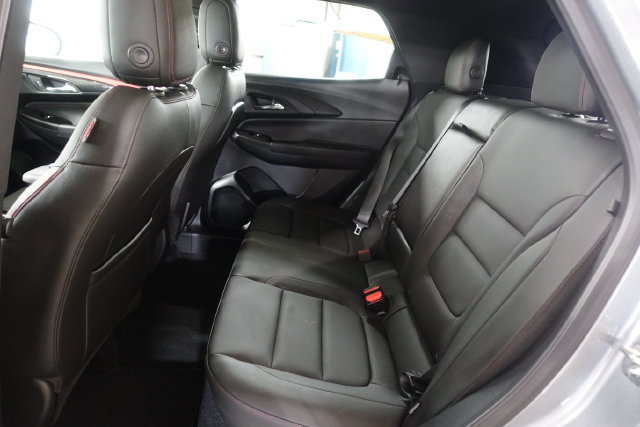Used 2025 Chevrolet TrailBlazer RS w/ Convenience Package AWD/4WD image 21