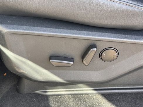 New 2026 Ford F250 Lariat w/ Black Appearance Package image 16