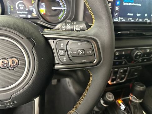 Used 2024 Jeep Wrangler Unlimited w/ Convenience Group image 16