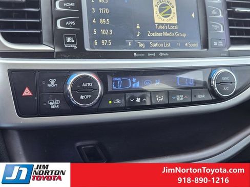 Used 2016 Toyota Highlander Limited Platinum image 21