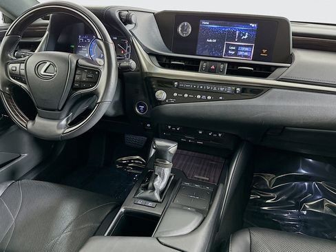 Used 2021 Lexus ES 300h w/ Luxury Package FWD image 6