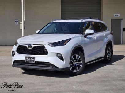 Used 2024 Toyota Highlander XLE