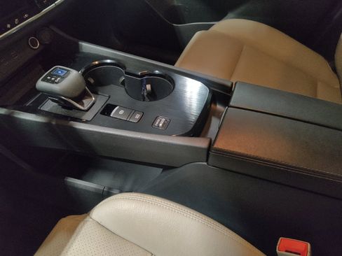 Used 2021 Nissan Rogue SV image 26