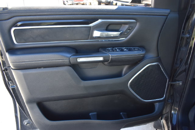 Used 2019 RAM 1500 Laramie w/ Sport Appearance Package AWD/4WD image 12