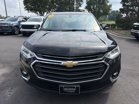 Used 2018 Chevrolet Traverse LT FWD image 3