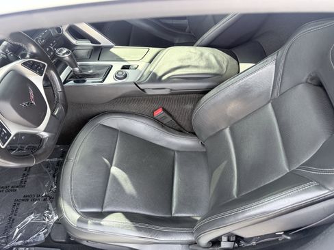 Used 2017 Chevrolet Corvette Stingray Coupe w/ Carbon Flash Badge Package image 27