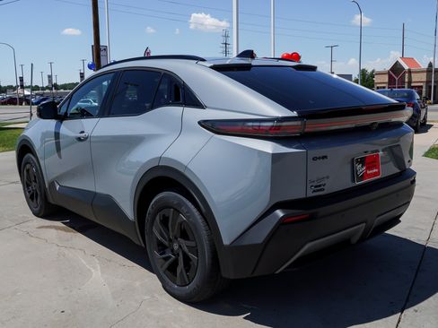 New 2026 Toyota C-HR AWD/4WD image 6