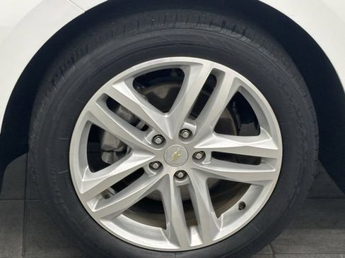 Used 2020 Chevrolet Equinox Premier image 6