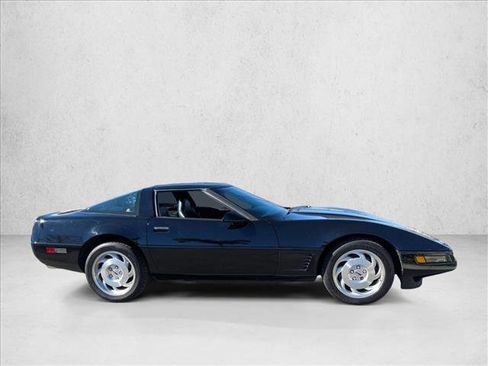 Used 1995 Chevrolet Corvette Coupe image 4