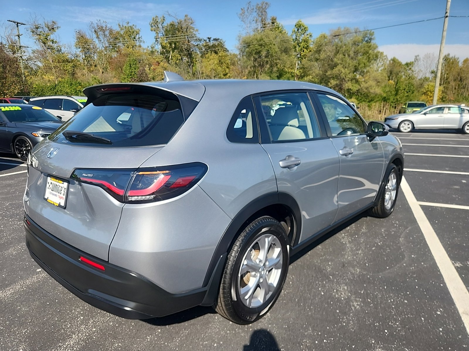 Used 2025 Honda HR-V LX image 7