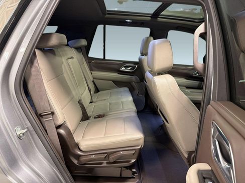 Used 2021 Chevrolet Tahoe LT w/ LT Signature Package RWD image 29