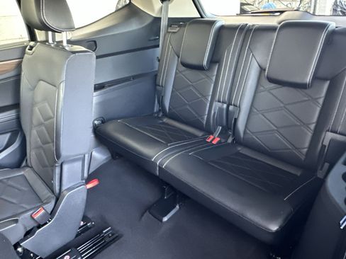 Used 2024 Volkswagen Atlas SE FWD image 32