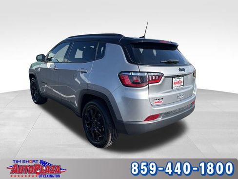 Used 2023 Jeep Compass Altitude image 3