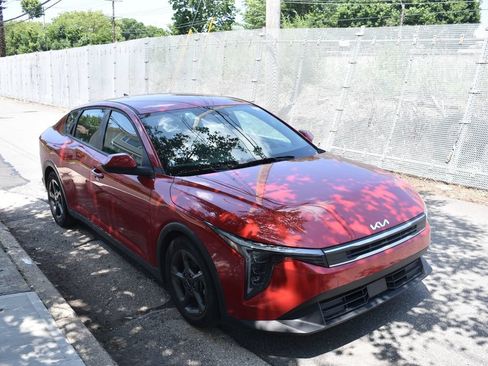 Used 2025 Kia K4 FWD image 4