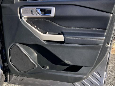 Certified 2021 Ford Explorer Limited w/ Equipment Group 301A image 21