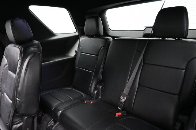 Used 2023 Chevrolet Traverse LT FWD image 21