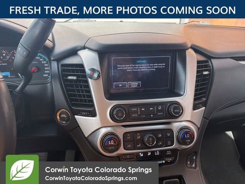 Used 2017 GMC Yukon XL SLT w/ Open Road Package AWD/4WD image 14