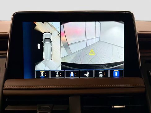 Certified 2024 Chevrolet Suburban High Country image 14