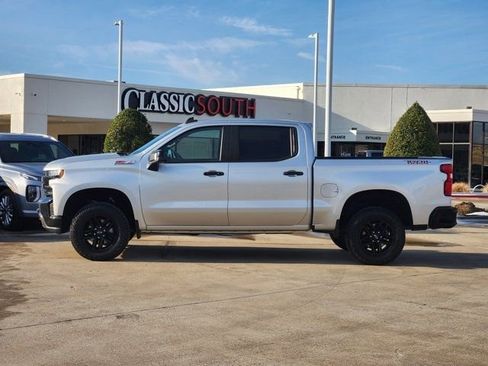 Used 2020 Chevrolet Silverado 1500 LT Trail Boss image 13