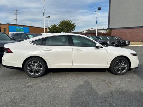 New 2025 Honda Accord EX-L image 3