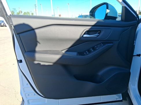 New 2026 Nissan Rogue SV image 20