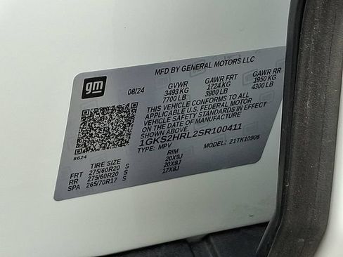 Used 2025 GMC Yukon XL AT4 AWD/4WD image 29