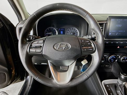 Used 2022 Hyundai Venue SEL w/ Cargo Package FWD image 11