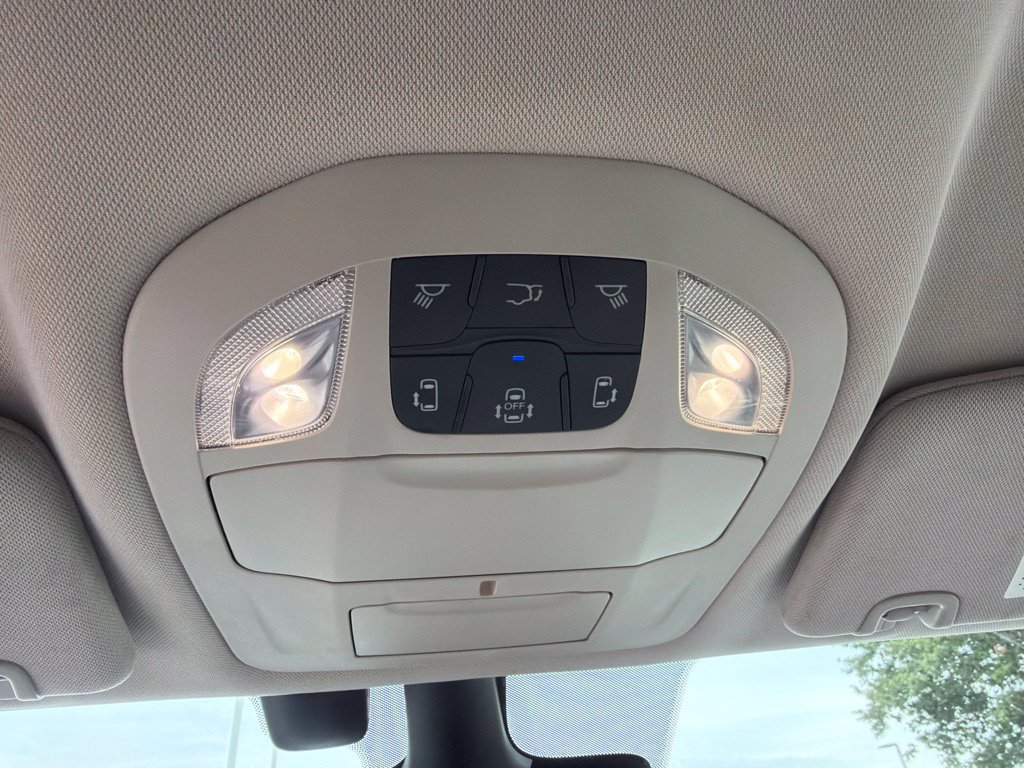 Used 2021 Chrysler Pacifica Touring-L FWD image 35