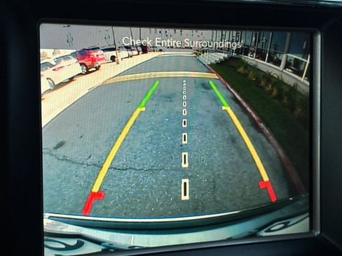 Used 2016 Jeep Grand Cherokee Limited image 10