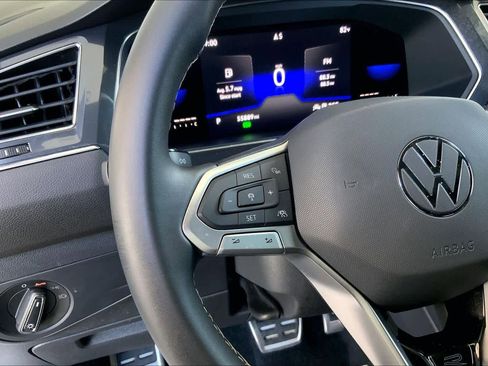 Used 2023 Volkswagen Tiguan SE R-Line FWD image 24