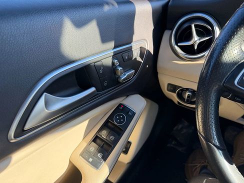 Used 2017 Mercedes-Benz CLA 250 4MATIC image 21