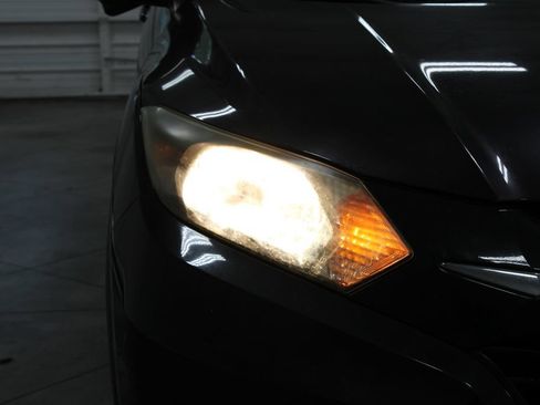 Used 2017 Honda HR-V EX-L image 12