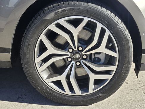 Used 2021 Land Rover Range Rover Evoque R-Dynamic SE image 13