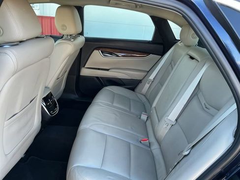 Used 2018 Cadillac XTS Premium Luxury image 36