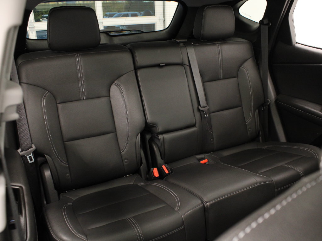 Used 2024 Chevrolet Blazer LT w/ Sound & Technology Package FWD image 33