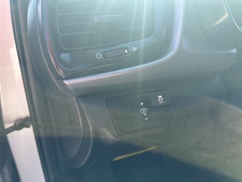 Used 2023 Kia Rio LX image 5