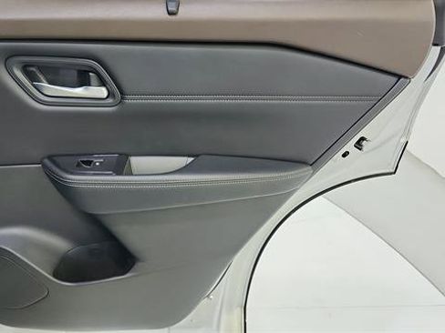 Used 2022 Nissan Rogue SL w/ SL Premium Package FWD image 35
