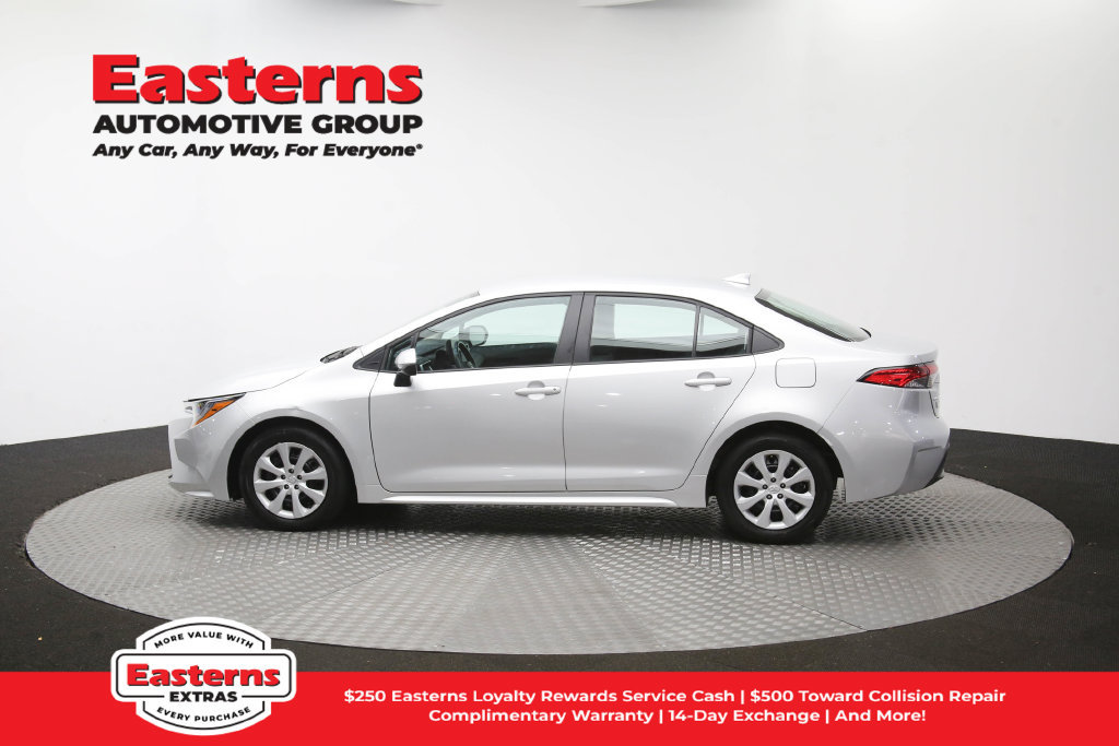 Used 2025 Toyota Corolla LE FWD image 61