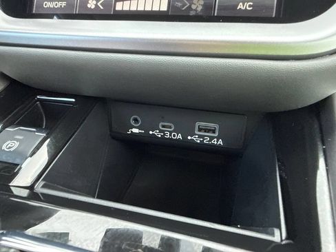 Used 2025 Subaru Outback Onyx Edition AWD/4WD image 19