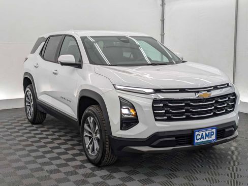 New 2026 Chevrolet Equinox LT image 8