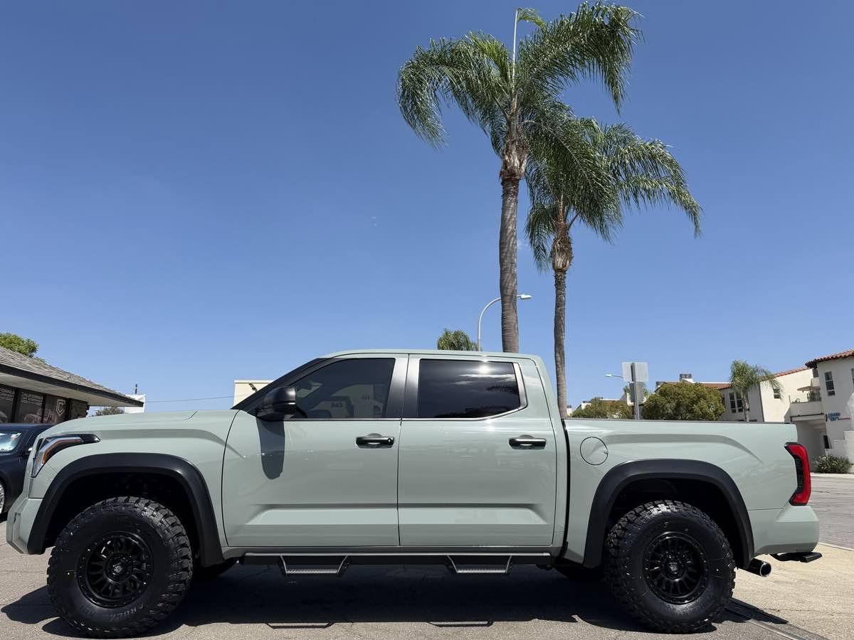 Used 2025 Toyota Tundra SR5 AWD/4WD image 2